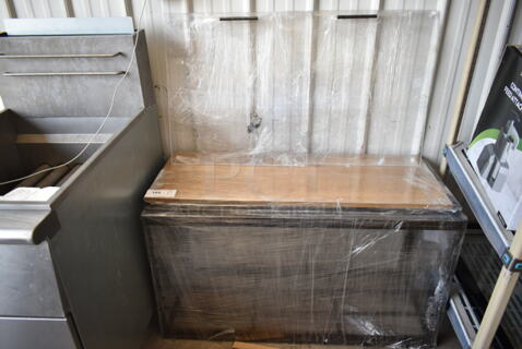 BRAND NEW SCRATCH AND DENT! Dry Display Case Merchandiser. 