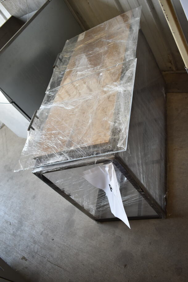 BRAND NEW SCRATCH AND DENT! Dry Display Case Merchandiser.  - Image 3 of 3