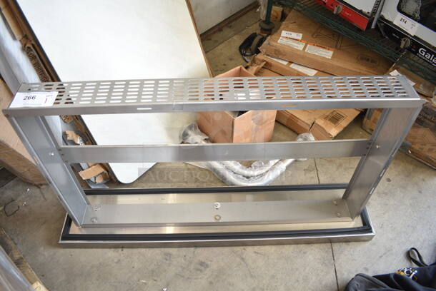 BRAND NEW SCRATCH AND DENT! True Refrigeration 881936 Bottom Drawer Assy - Image 5 of 6