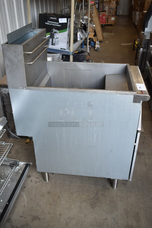 LIKE NEW! 2023 Avantco 177FF100N Stainless Steel Commercial Floor Style Natural Gas Powered 70-100 Pound Deep Fat Fryer. 150,000 BTU.  - Image 3 of 6