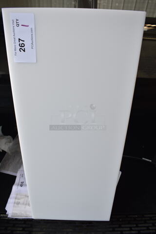 BRAND NEW SCRATCH AND DENT! Cutting Board. 