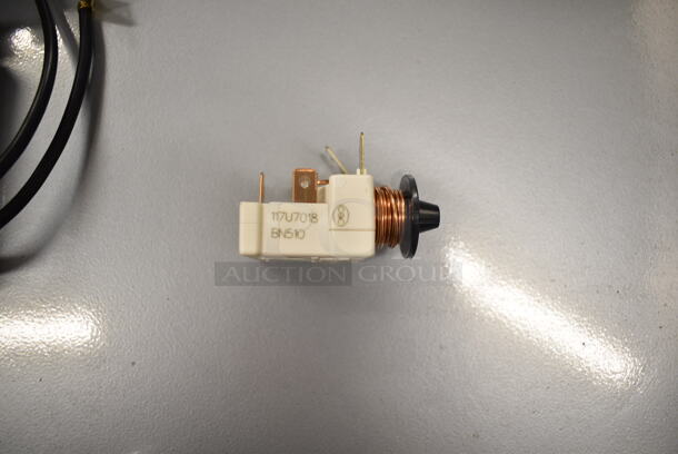 2 BRAND NEW SCRATCH AND DENT! Items; Vollrath 45750-1 7/16" Blade Assembly for Vollrath Redco French Fry Cutters, Black Piece. 2 Times Your Bid!  - Image 6 of 6
