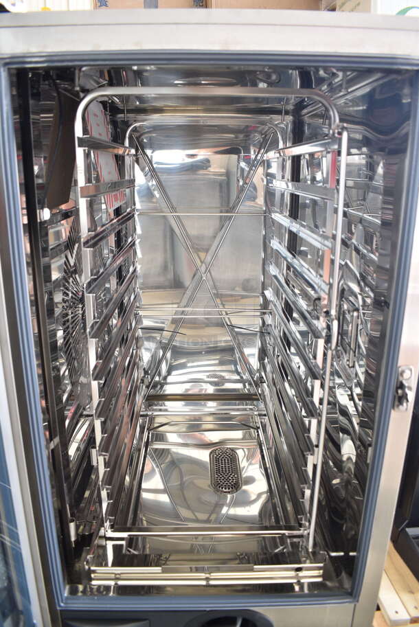 BRAND NEW! 2019 Rational SCC WE 101G Stainless Steel Commercial Countertop Natural Gas Powered Combi Convection Oven.  - Image 4 of 9