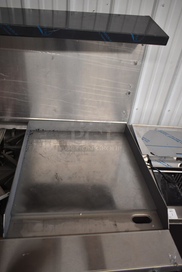BRAND NEW SCRATCH AND DENT! 2024 Garland G60-6G24CC Stainless Steel Commercial Liquid Propane 6 Burner 60" Range with 24" Griddle and 2 CONVECTION Ovens. 310,000 BTU - Image 6 of 7