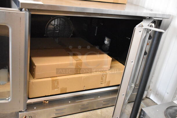 BRAND NEW SCRATCH AND DENT! Cooking Performance Group CPG 351FEC100C Stainless Steel Commercial Single Deck Standard Depth Full Size Electric Convection Oven. 208 Volts, 3 Phase. - Image 3 of 5