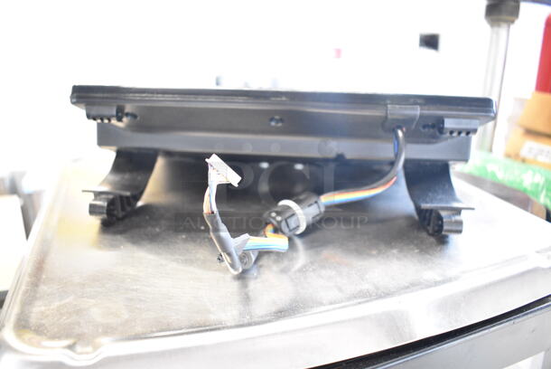 Hobart HTi Metal Commercial Countertop Food Portioning Scale. 120/208-240 Volts, 1 Phase. Tested and Working! - Image 7 of 8