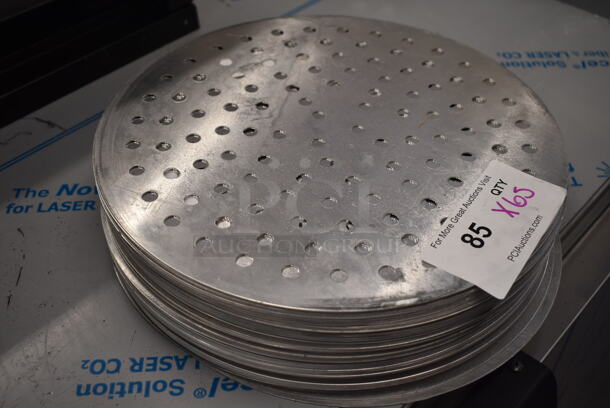 85 BRAND NEW SCRATCH AND DENT! American Metalcraft 18912P 12" Perforated Pizza Disk. 85 Times Your Bid! - Image 3 of 4