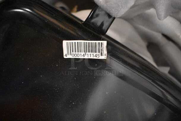 10 BRAND NEW SCRATCH AND DENT! Lancaster Table & Seating 164cmarmblk Alloy Series Onyx Black Outdoor Arm Chair. 10 Times Your Bid!  - Image 5 of 5