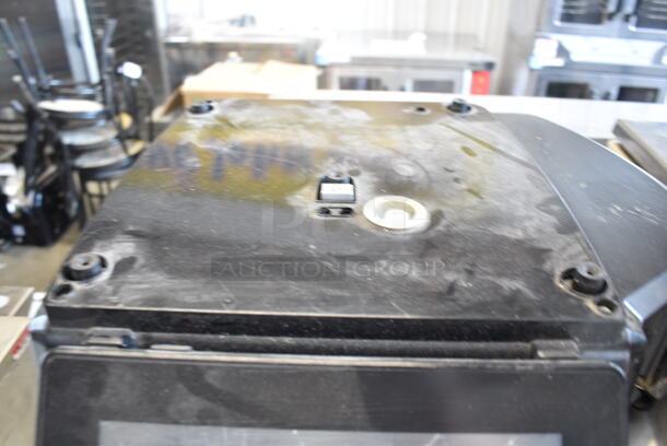 Hobart HTi Metal Commercial Countertop Food Portioning Scale. 120/208-240 Volts, 1 Phase. Tested and Working! - Image 5 of 9