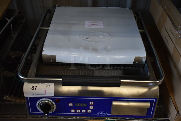 BRAND NEW SCRATCH AND DENT! Globe GPG14D Stainless Steel Commercial Countertop Panini Press. 120 Volts, 1 Phase. Tested and Working! - Image 3 of 5