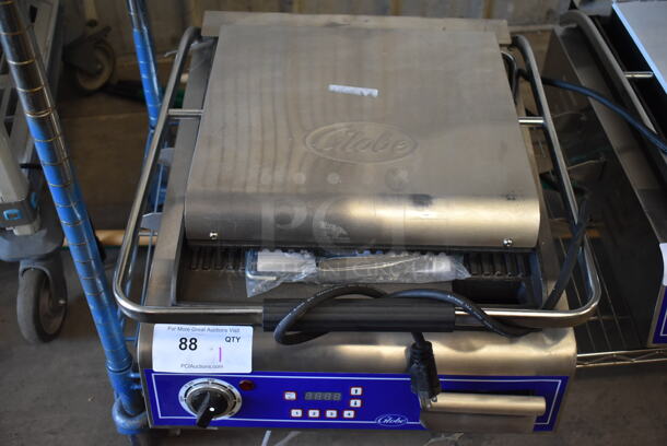 BRAND NEW SCRATCH AND DENT! Globe GPG14DStainless Steel Commercial Countertop Panini Press. 120 Volts, 1 Phase. Tested and Working! - Image 2 of 4