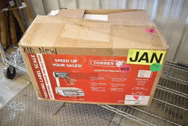 BRAND NEW SCRATCH AND DENT! Torrey 166WLABEL40P 40 lb. WiFi Price Computing Scale with Thermal Label Printer.  - Image 2 of 5