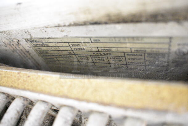 8HR Metal Commercial Floor Style Ice Cream Dipping Cabinet. 115 Volts, 1 Phase. Tested and Working! - Image 5 of 6