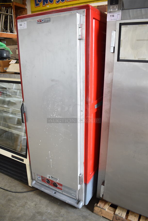 Metro C5 Metal Commercial Heated Holding Cabinet on Commercial Casters. 115 Volts, 1 Phase. Tested and Powers On But Does Not Get Warm - Image 2 of 7