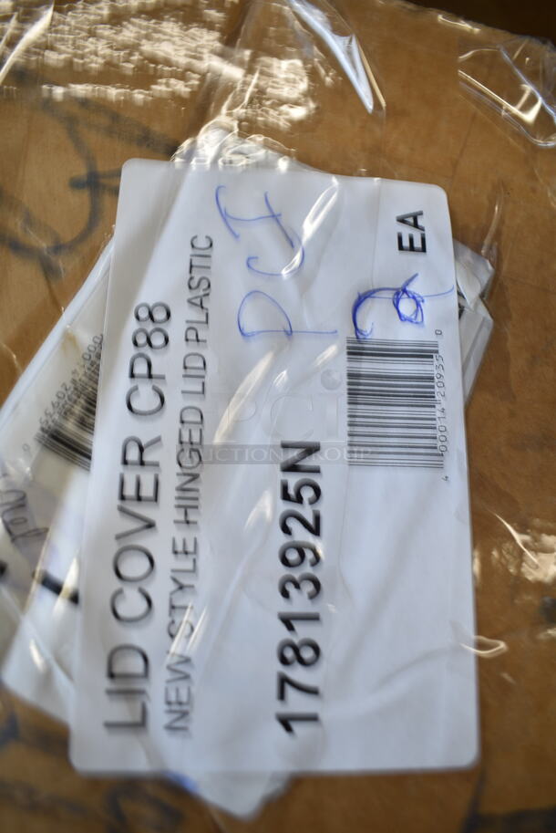 BRAND NEW SCRATCH AND DENT! Avantco 17813925N Replacement Lid / Cover for CP-88 Dipping Cabinets - Image 4 of 4