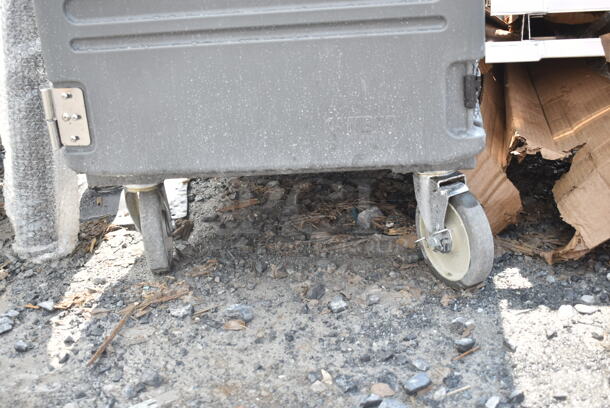 BRAND NEW SCRATCH AND DENT! Cambro 1826DTC Camcarts Charcoal Gray Insulated Sheet Pan Carrier on Commercial Casters.  - Image 3 of 7