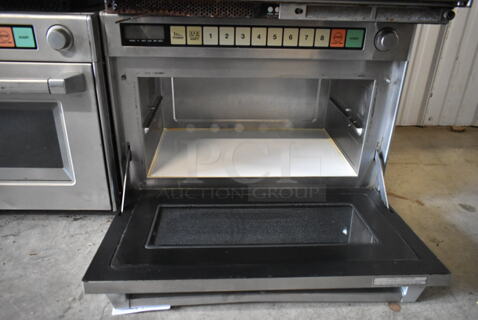 2019 Panasonic NE-3280 Stainless Steel Commercial Countertop Microwave Oven. 208/230 Volts, 1 Phase. 