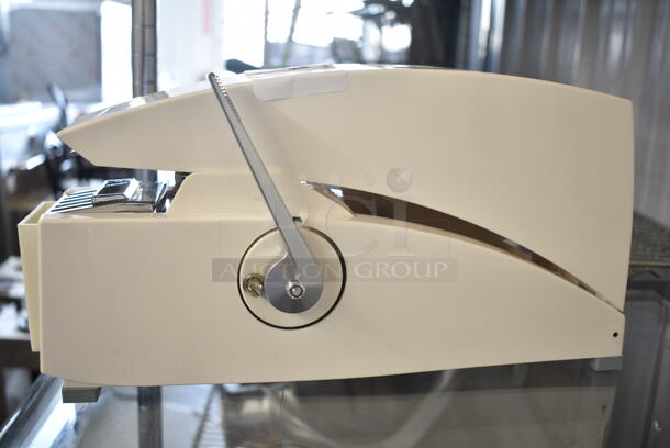 BRAND NEW SCRATCH AND DENT! Better Packages TapeShooter 404 1 1/2" Manual Water-Activated Tape Dispenser TS404 - Image 4 of 6