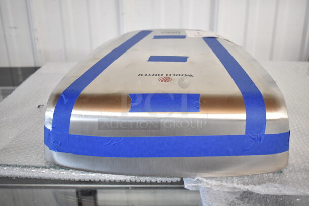 BRAND NEW SCRATCH AND DENT! World Dryer Q-973A2 VERDEdri Brushed Stainless Steel Automatic Hand Dryer. 115/230 Volts.   - Image 4 of 6