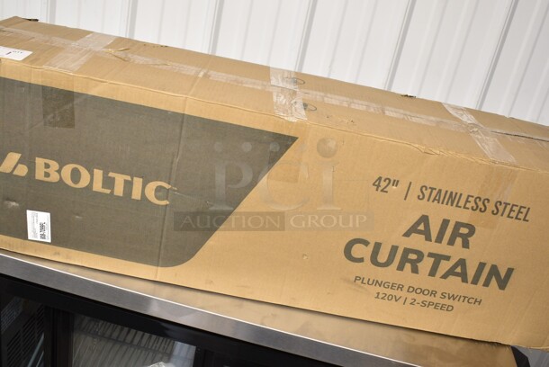 BRAND NEW SCRATCH AND DENT! Boltic 687BFM1510SS 72" Stainless Steel Air Curtain with Plunger Door Switch - Image 2 of 4