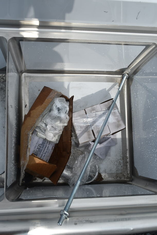 BRAND NEW SCRATCH AND DENT! Steelton 522CS31818LR 90" 18-Gauge Stainless Steel Three Compartment Commercial Sink with 2 Drainboards - 18" x 18" x 12" Bowls. No Legs.  - Image 5 of 9