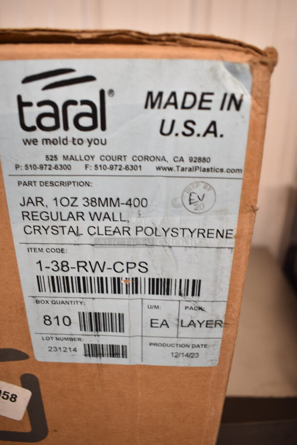 BRAND NEW SCRATCH AND DENT! Box of Taral Clear Poly 1 oz Jars.  - Image 4 of 4