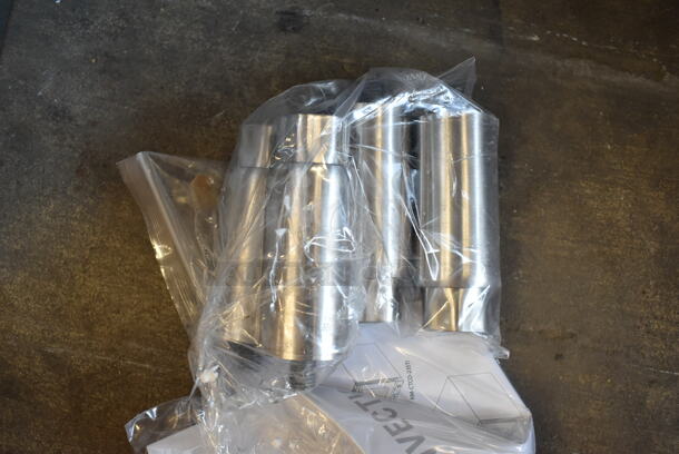 BRAND NEW SCRATCH AND DENT! 2024 KoolMore KM-CTCO-44 Stainless Steel Commercial Countertop Convection Oven.  - Image 5 of 6