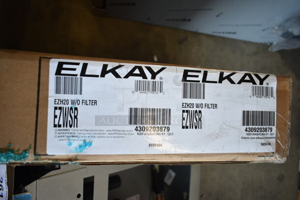 BRAND NEW SCRATCH AND DENT! Zurn Elkay ezH20 EZWSR Stainless Steel Non-Filtered Bottle Filling Station - Non-Refrigerated - Image 3 of 4