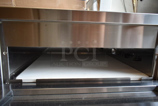 BRAND NEW SCRATCH AND DENT! Avantco 177DPO18S Stainless Steel Commercial Countertop Electric Powered Single Deck Pizza Oven w/ Cooking Stone. 120 Volts, 1 Phase. Tested and Working! - Image 4 of 8