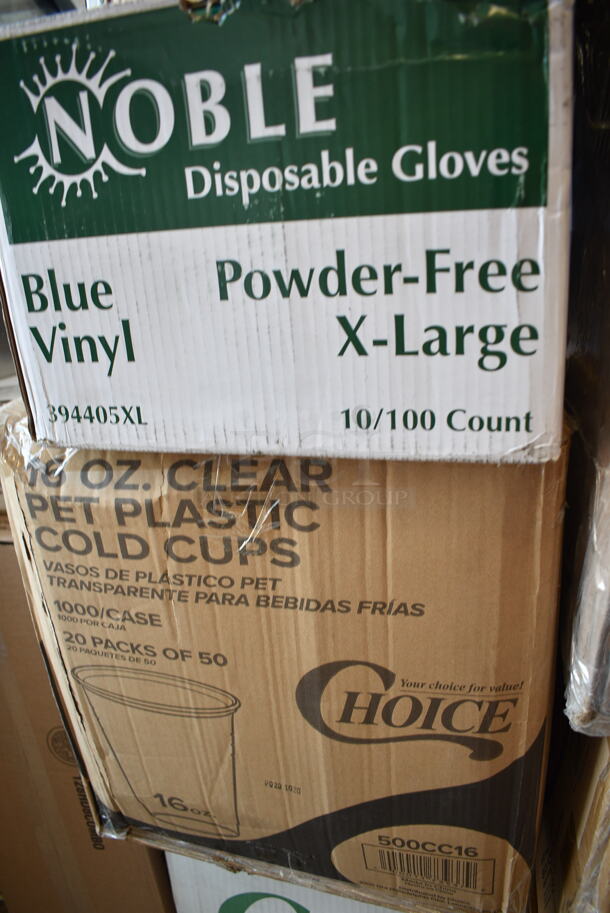 PALLET LOT of 28 BRAND NEW Boxes Including 1500050 Kari-Out Company 1/4 lb. Square Glassine Bag - 1000/Case, 5008W Choice 8 oz. Tall White Poly Paper Hot Cup - 1000/Case, 3 Box 127RD8BULK Choice 8 oz. Customizable Microwavable Translucent Round Deli Container - 500/Case, 2 Box 395RP09 EcoChoice Compostable Sugarcane / Bagasse 9" Plate - 500/Case, 50012C Choice 12 oz. Coffee Print Poly Paper Hot Cup - 1000/Case, 43309HCAKE Choice 9" High Dome Cake Display Container, 130LID12 Visions 12" Clear PET Plastic Round Catering Tray High Dome Lid, 612LOB1LB Choice Oblong Foil-Laminated Board Lid for 1 lb. Foil Take-Out Container - 1000/Case, 966TALLFLDB Choice White Tall-Fold 6" x 13" Dispenser Napkin - 8000/Case, 347RTB3BK Choice 2.5 oz. Black Round Plastic Mini Bowl - 200/Case, 3 Box 128HD8COMBO  ChoiceHD 8 oz. Microwavable Translucent Plastic Deli Container and Lid Combo Pack - 240/Case, 129MCS242CB Choice 30 oz. Black 8 3/4" x 6" x 2 3/4" 2-Compartment Rectangular Microwavable Heavy Weight Container with Lid - 150/Case, 245CPB14 PRINT Pizza Boxes, 2 Boxes Cambro PSB8176 1.67 Qt. Pebbled Serving/Salad Bowl. 28 Times Your Bid! - Image 10 of 12