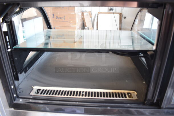 BRAND NEW SCRATCH AND DENT! Structural Concepts HOU4852R Open Grab N Go Merchandiser w/ Top Display Case. 120 Volts, 1 Phase. Tested and Working! - Image 6 of 7