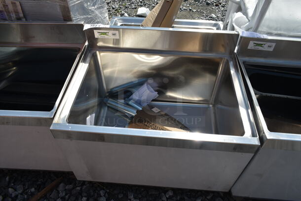 BRAND NEW SCRATCH AND DENT! Regency 600IB1824 18" x 24" Underbar Ice Bin - 77 lb. - Image 2 of 5