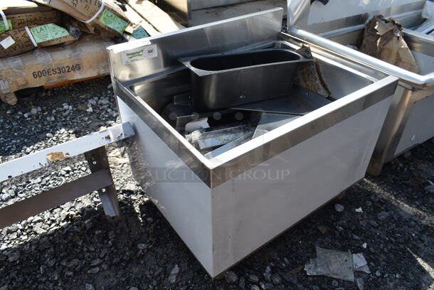 BRAND NEW SCRATCH AND DENT! Regency 600IB1824 18" x 24" Underbar Ice Bin - 77 lb. - Image 3 of 6