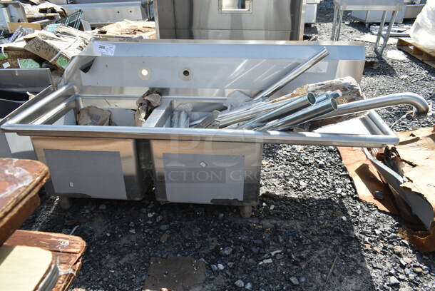 BRAND NEW SCRATCH AND DENT! Regency 600S2171718R 57" 16 Gauge Stainless Steel Two Compartment Commercial Sink with Galvanized Steel Legs and 1 Drainboard - 17" x 17" x 12" Bowls - Image 3 of 9