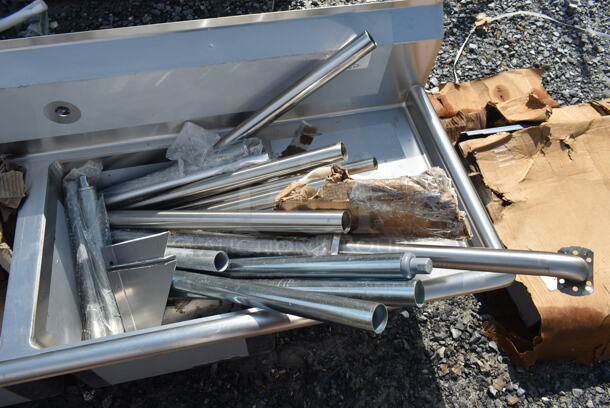 BRAND NEW SCRATCH AND DENT! Regency 600S2171718R 57" 16 Gauge Stainless Steel Two Compartment Commercial Sink with Galvanized Steel Legs and 1 Drainboard - 17" x 17" x 12" Bowls - Image 5 of 9