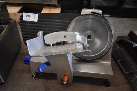 Vollrath SLR 7012 40849 Stainless Steel Commercial Countertop Meat Slicer w/ Blade Sharpener. 115 Volts, 1 Phase. Tested and Working!