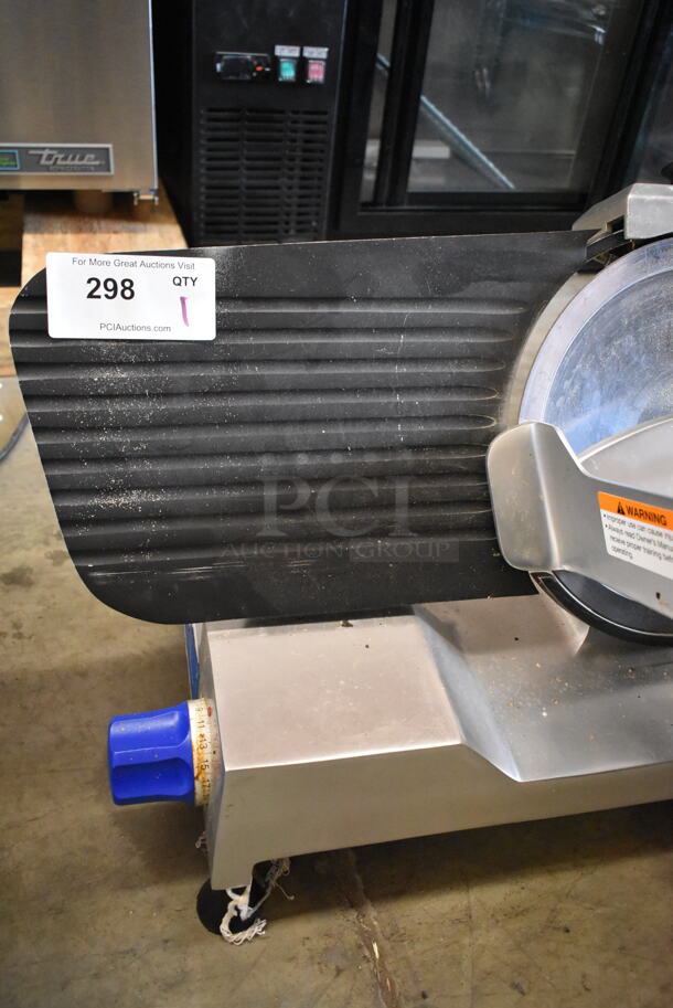 Vollrath SLR 7012 40849 Stainless Steel Commercial Countertop Meat Slicer w/ Blade Sharpener. 115 Volts, 1 Phase. Tested and Working! - Image 5 of 5