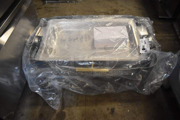 2 BRAND NEW SCRATCH AND DENT! Acopa Supreme 8 Qt. Full Size Gold Accent Roll Top Chafer. 2 Times Your Bid!  - Image 5 of 5