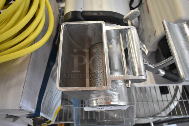 BRAND NEW SCRATCH AND DENT! Sirman GF Dakota 20021608WNA Electric Hard Cheese Grater. 120 Volts, 1 Phase. Tested and Working! - Image 5 of 6
