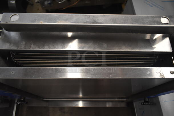 BRAND NEW SCRATCH AND DENT! Prince Castle 297-T9 Stainless Steel Commercial Countertop Slim-Line Vertical Contact Toaster - 2200 Buns / Hour. 115 Volts, 1 Phase. Tested and Working! - Image 4 of 7