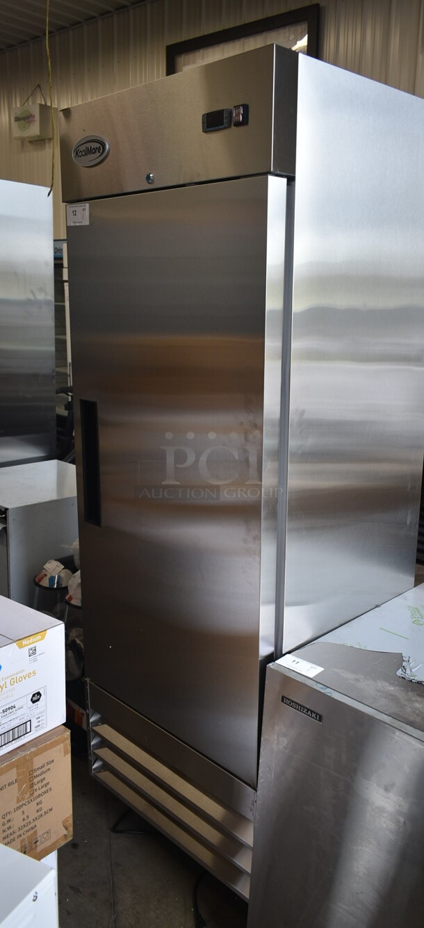 BRAND NEW SCRATCH AND DENT! 2023 KoolMore RIR-1D-SS-19C Stainless Steel Commercial Single Door Reach In Cooler on Commercial Casters. 115 Volts, 1 Phase. Tested and Working! - Image 2 of 7