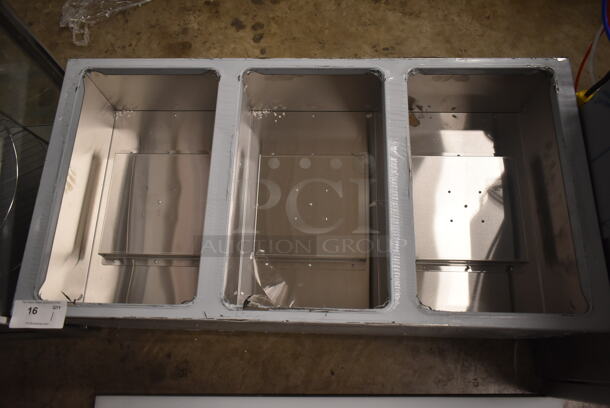 BRAND NEW SCRATCH AND DENT! 2024 ServIt 423GST3WELP Stainless Steel Commercial Propane Gas Powered Three Pan Open Well Steam Table. No Undershelf. 10,500 BTU - Image 3 of 7