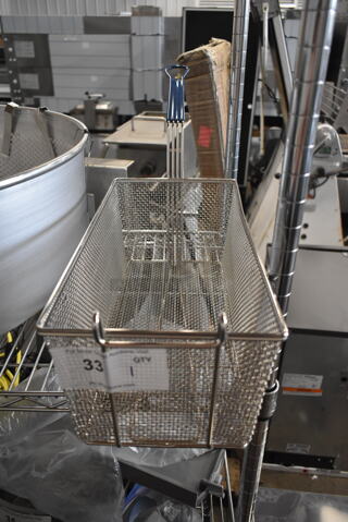 BRAND NEW SCRATCH AND DENT! Metal Fry Basket. 