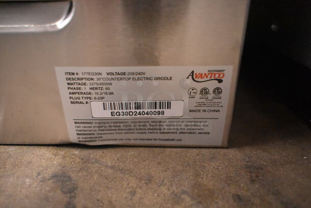 BRAND NEW SCRATCH AND DENT! Avantco 177EG30N Stainless Steel Commercial 30" Electric Countertop Griddle. 208/240 Volts, 1 Phase.  - Image 5 of 5