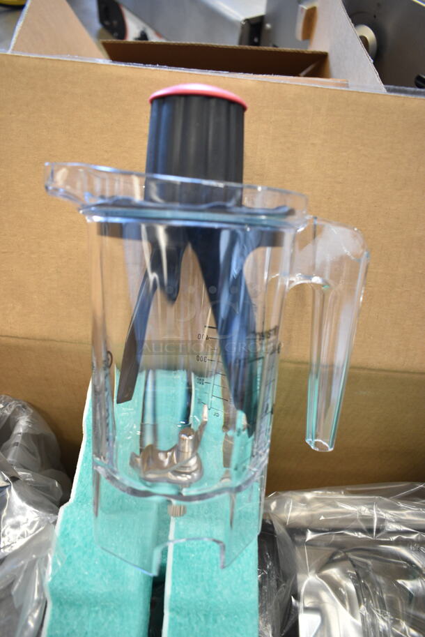 2 BRAND NEW Boxes Including Blendtec C825C11Q-B1GB1A Connoisseur 825 3.8 hp Blender with Sound Enclosure and Blendtec I885C2901-B1GB1D Stealth 885 In-Counter Blender Package With Noise Reduction. 2 Times Your Bid! Tested and Working! - Image 6 of 9
