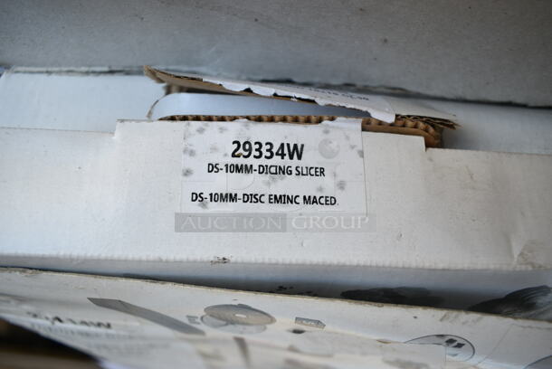 BRAND NEW SCRATCH AND DENT! Robot Coupe 29334W 3/8" Slicing Disc w/ Robot Coupe 102065 Dicing Grid - Image 4 of 5
