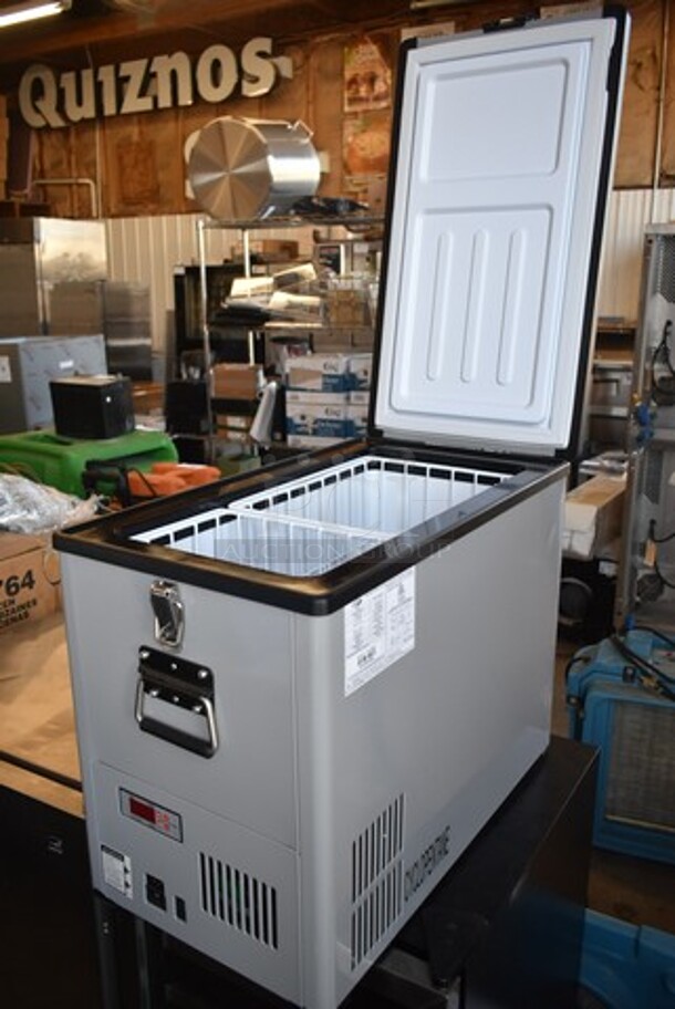 BRAND NEW SCRATCH AND DENT! Whynter FM-452SG Elite 45 Quart SlimFit Portable Freezer Refrigerator. 115 Volt, 1 Phase. Tested and Working! - Image 8 of 9