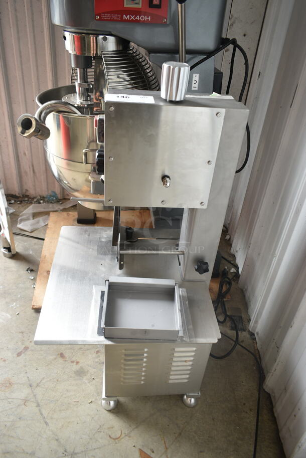BRAND NEW SCRATCH AND DENT! Avantco EMBS65SS 65" Blade Stainless Steel Countertop Vertical Band Meat Saw. 110 Volts, 1 Phase. Tested and Working! - Image 3 of 9