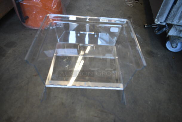 3 BRAND NEW SCRATCH AND DENT! Cambro RD1220CWH Camwear 12" x 20" Clear Dome Display Cover with Hinged Lid. 3 Times Your Bid!  - Image 5 of 5