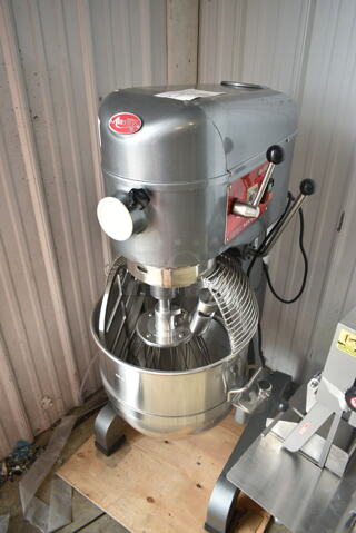 BRAND NEW SCRATCH AND DENT! Avantco 177MX40H Metal Commercial Floor Style 40 Qt. Planetary Floor Mixer w/ Stainless Steel Mixing Bowl, Bowl Guard, Paddle, Dough Hook and Whisk Attachments. 240 Volts, 1 Phase.